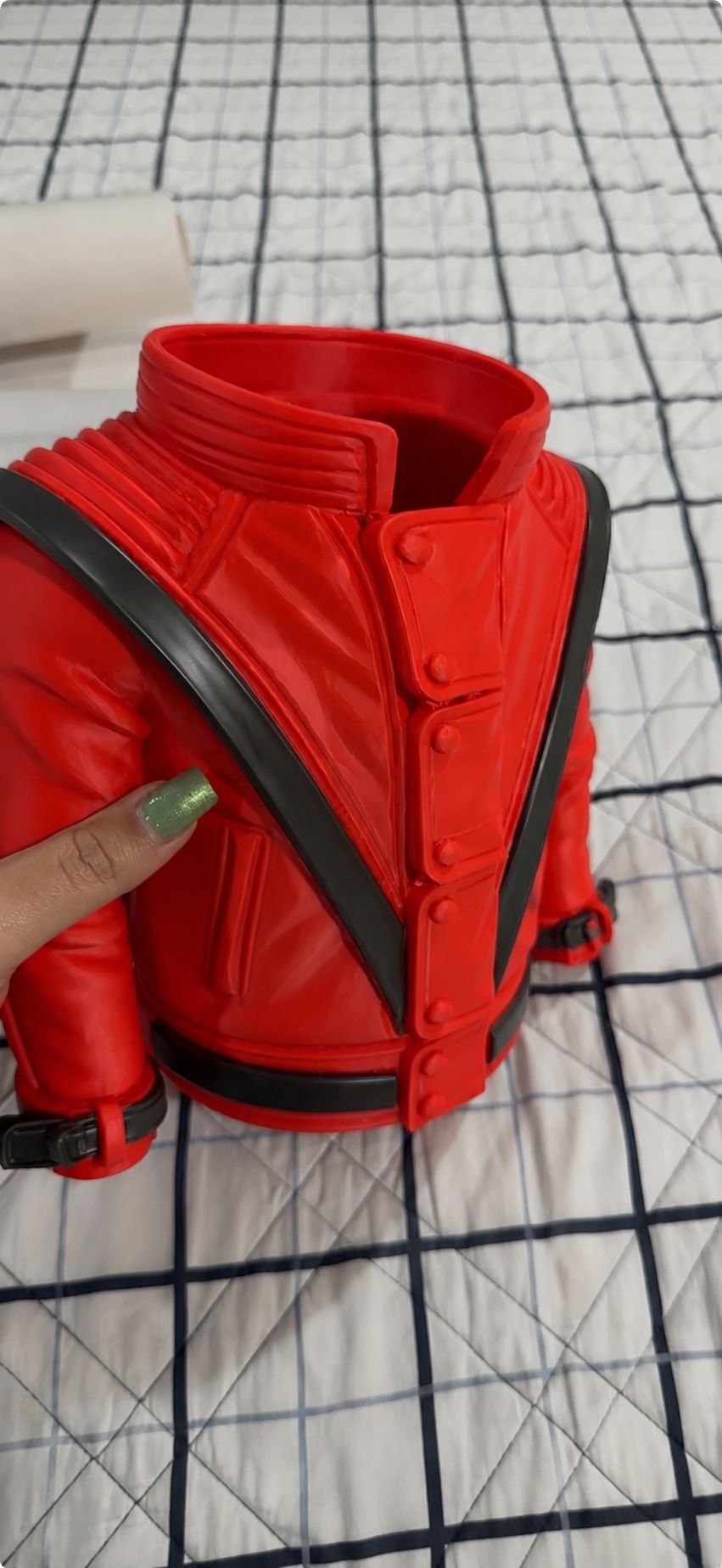 Red Jacket Popcorn Holder 3D Printed – Thriller Inspired Snack Container, Movie Night Decor & Unique Gift